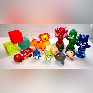 Mix Lot 16x Toddler Fun Finger/Bath Toys • PJ Mask • DC Comics • Baby Shark
